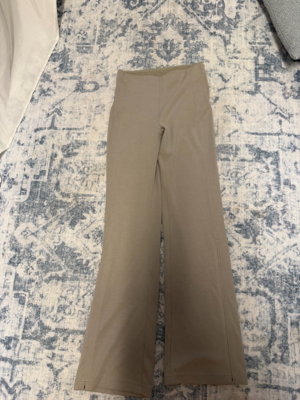 lululemon athletica wide leg ribbed taupe leggings